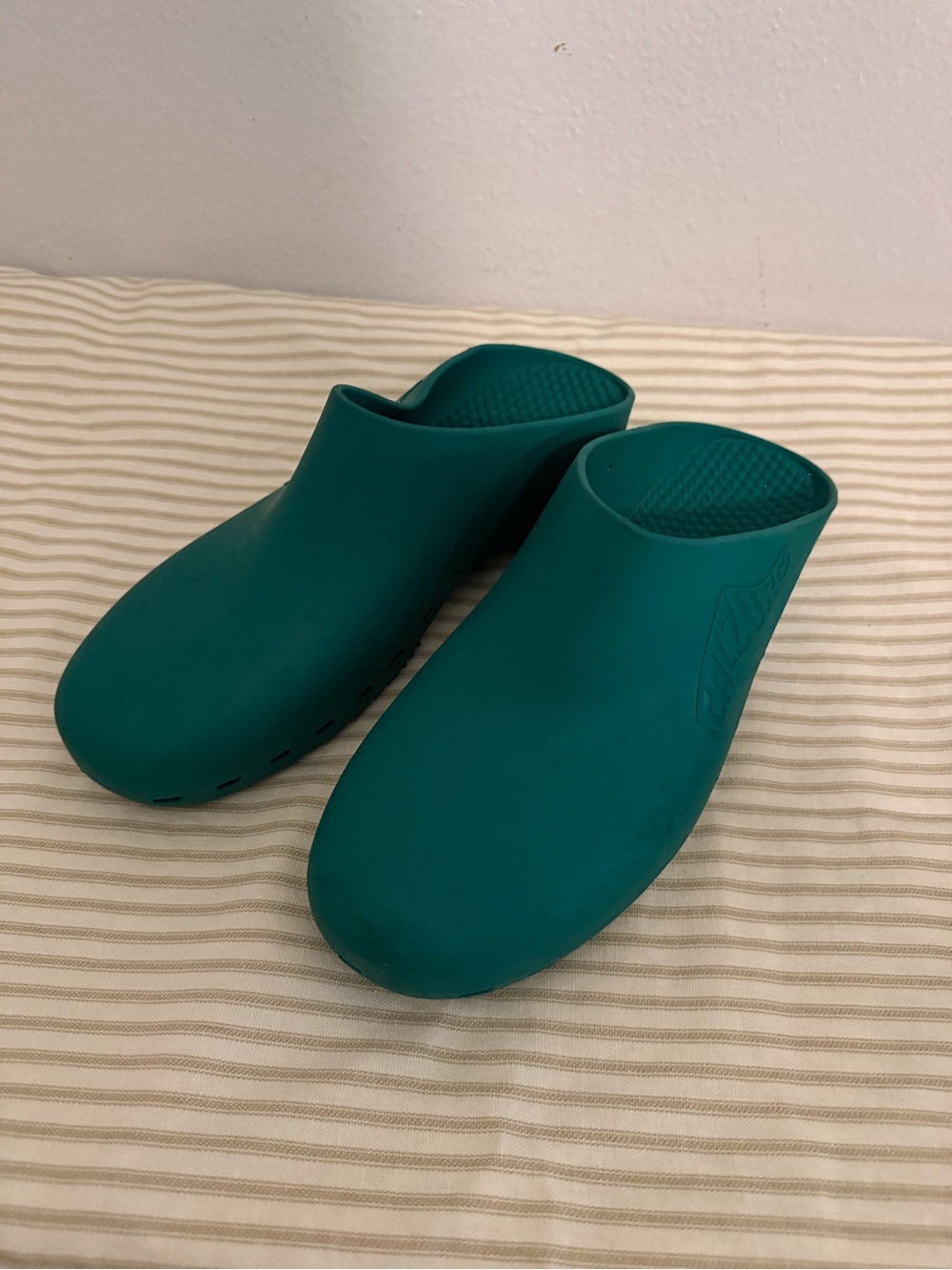 Calzuro Green Clogs